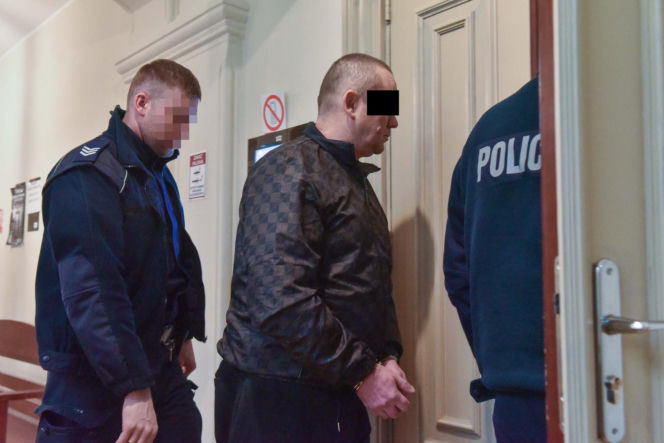 Zatłukł Andrzeja kijem i chciał upozorować wypadek.