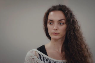 Przełom w 880. odcinku Dziedzictwa. Odmieniona Nana zjawi się w salonie, a Poyraz nie będzie mógł oderwać wzroku - ZDJĘCIA