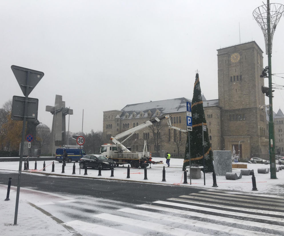 Spadł pierwszy śnieg! Zobacz jak wyglądają ulice Poznania
