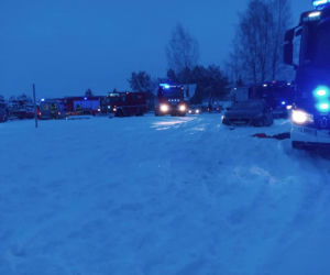 Pierkunowo: Tragedia na jeziorze Kisajno. Pod wędkarzami załamał się lód [FOTO]