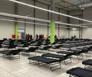 Na granicy w Korczowej na uchodźców czekają ludzie z całej Europy