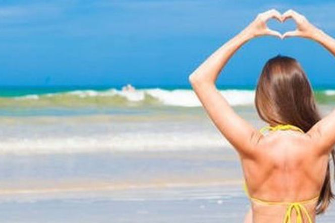 kobieta na plaży, kobieta w bikini, kobieta, opalanie, upał, plaża, morze