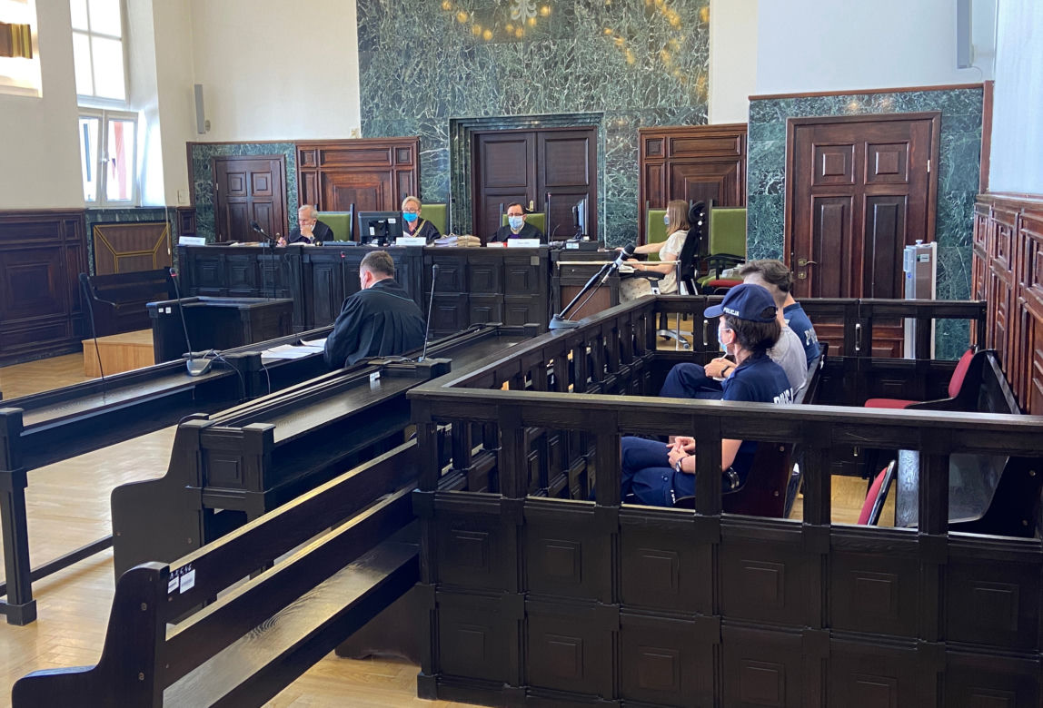 Sąd Apelacyjny w Białymstoku. Adrian R. (19 l.) dźgał taksówkarza śrubokrętem. Grozi mu 25 lat więzienia
