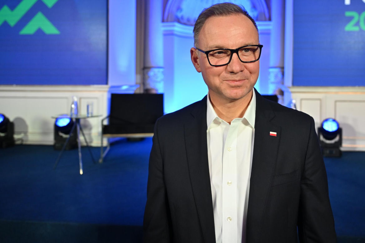 Duda, Komorowski, Kwaśniewski i Wałęsa. Oto byli prezydenci objęci podwyżkami