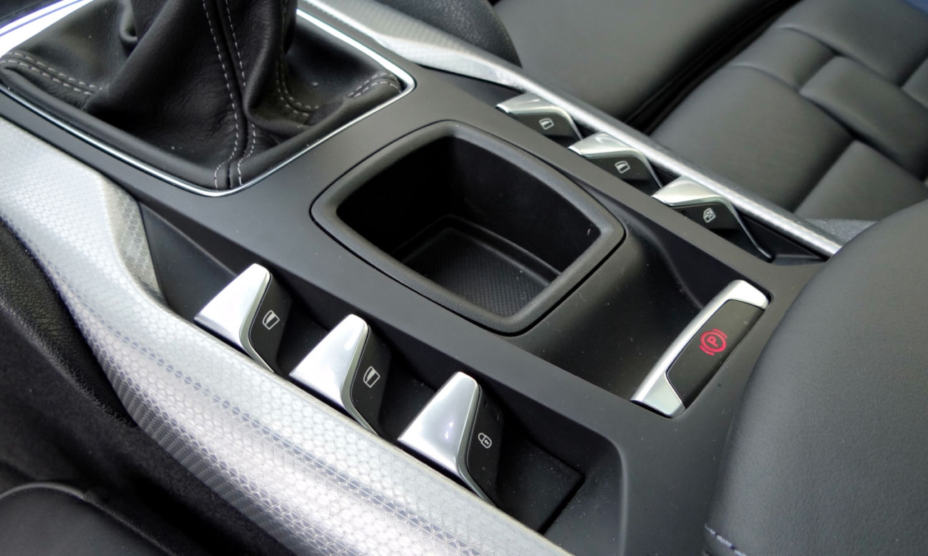 DS 5 1.6 THP Sport Chic