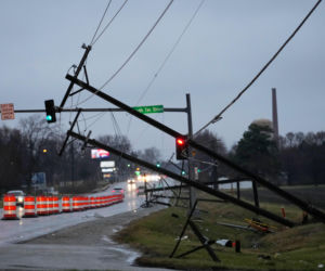 Tornada i nawałnice uderzyły w Illinois i Indianę