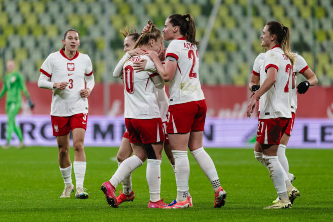 Polska - Słowenia: Najwierniejsi kibice wspierali reprezentację Polski kobiet. Dużo zdjęć z Gdańska