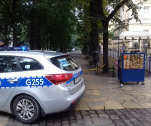 Brutalne morderstwo na Plantach w Krakowie. Mężczyzna został dźgnięty nożem [ZDJĘCIA, WIDEO]