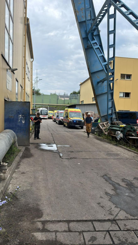 Cudem przeżył 50 godzin pod ziemią w ekstremalnych warunkach. Górnik jest pod troskliwą opieką lekarzy