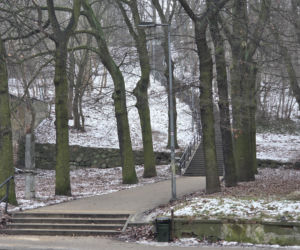 Schody do nieba w Bydgoszczy. Ponad 150 stopni, by dostać się na Wzgórze Wolności