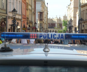 Gigantyczne siły policji zabezpieczały Marsz Równości i kontrmanifestacje w Krakowie