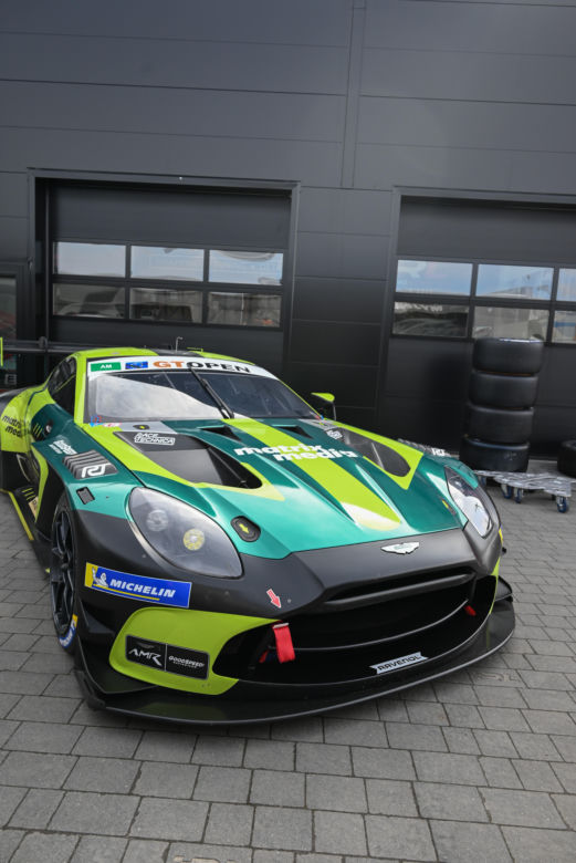Aston Martin GT3 i GT4 w pracowni w  Ługwałdzie pod Olsztynem