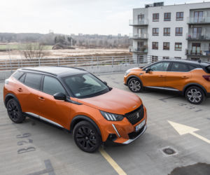 Peugeot 2008 GT Line vs Renault Captur Intens