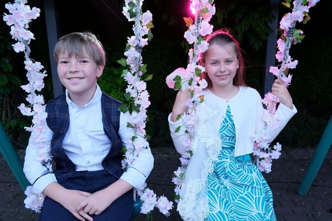 M jak miłość odc. 1890. Szymek (Staś Szczypiński), Maja (Laura Jankowska)