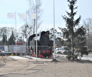 Remont przed dworcem PKP w Iławie - marzec 2020