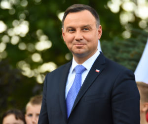 Falenta szantażuje prezydenta