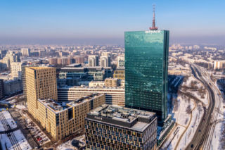 Wygląda jak tafla szkła. Wybudowali go w 2 lata, a rozbiórka potrwa rok. Są tacy, którzy przekonują, że ma wartość historyczną i naukową