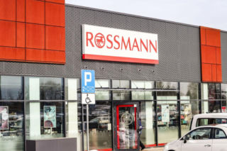 Kultowe perfumy 90 zł taniej w Rossmann! Są idealne na wiosnę