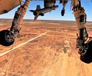 MQ-28A Ghost Bat odpalił pocisk AMRAAM