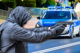 Strzelanina w centrum Łomży po ulicznej awanturze. Ranny mężczyzna trafił do szpitala