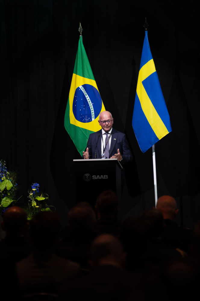 Saab zaprezentował pierwszy Gripen F