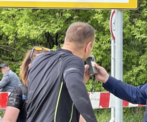 Czołowe zderzenie rowerzystów w Warszawie. Cyklista trafił do szpitala