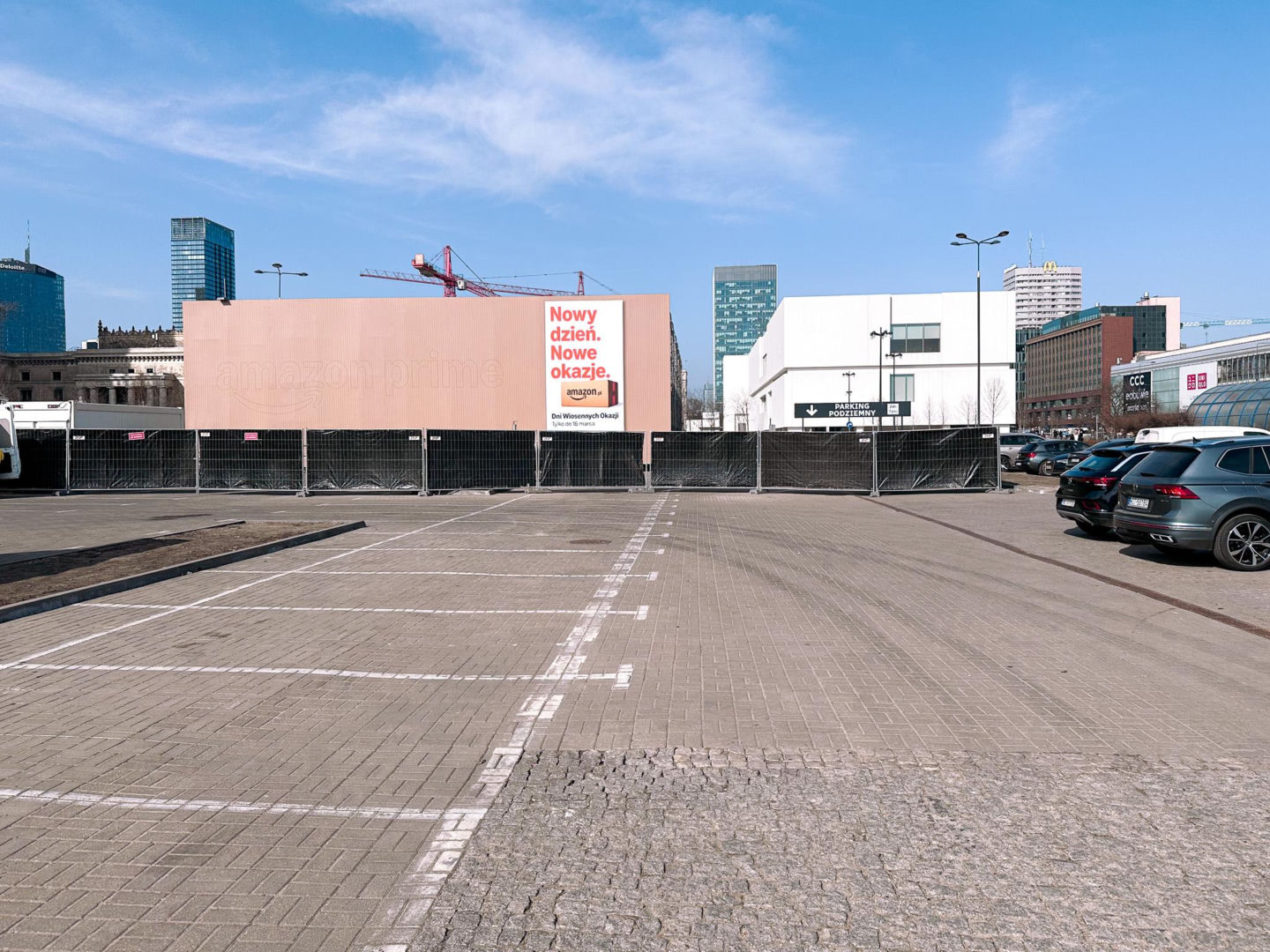 Unboxing Amazon - reklamowy pawilon na Placu Centralnym w Warszawie