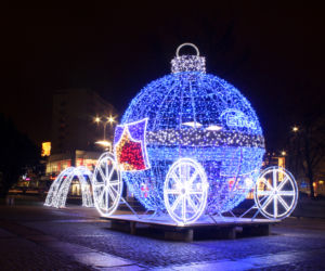 Iluminacja świąteczna na pl. Lotników