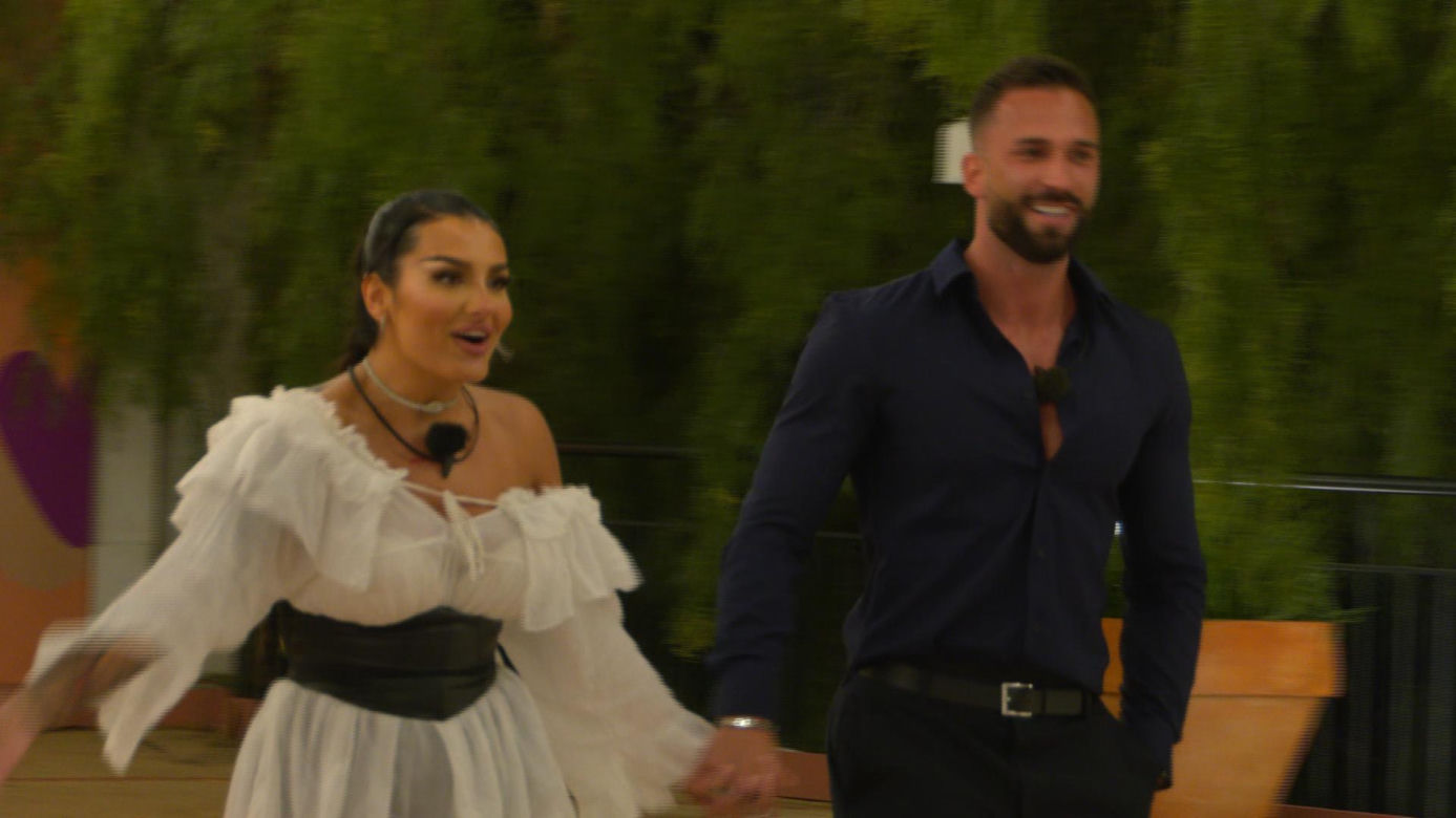 Love Island 9: Wiki podjęła decyzję! Adrian wścieknie się, jak dziecko