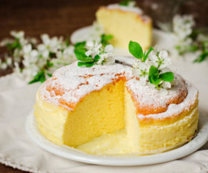 Japoński sernik chmurka – najlżejszy sernik świata, który trzęsie się jak pianka