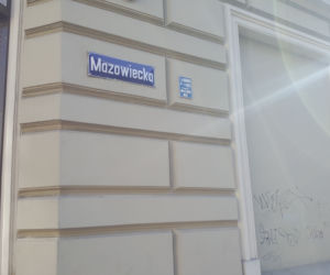 Miłosne graffiti na jednej z kamienic. Mieszkańcy: to zwykły akt wandalizmu! 