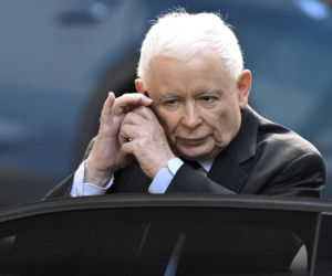 Kaczyński ma kultowy telefon komórkowy