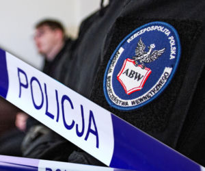 Tajemniczy przedmiot spadł na posesję. ABW bada sprawę