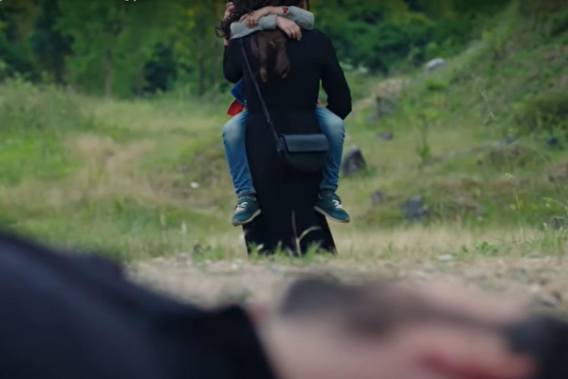 Koniec "Emanet". Dramatyczne sceny w finale 1. sezonu serialu "Dziedzictwo" 
