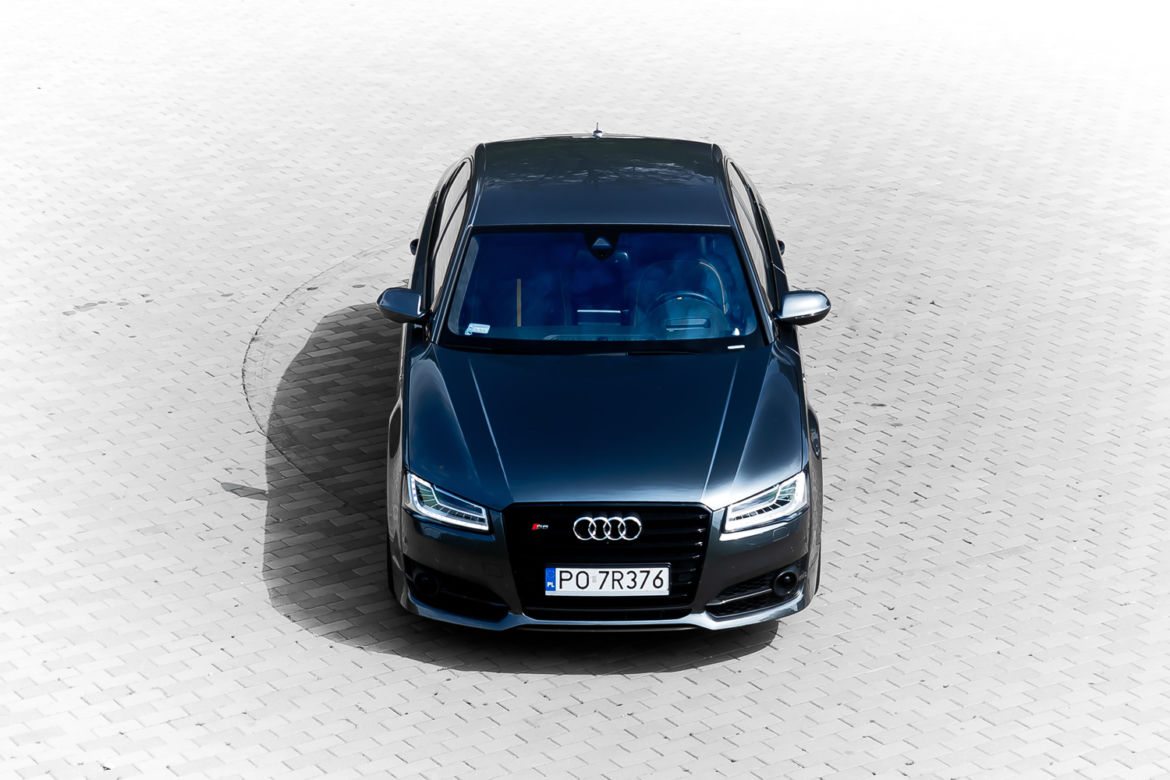 Audi S8 plus 4.0 V8 TFSI quattro