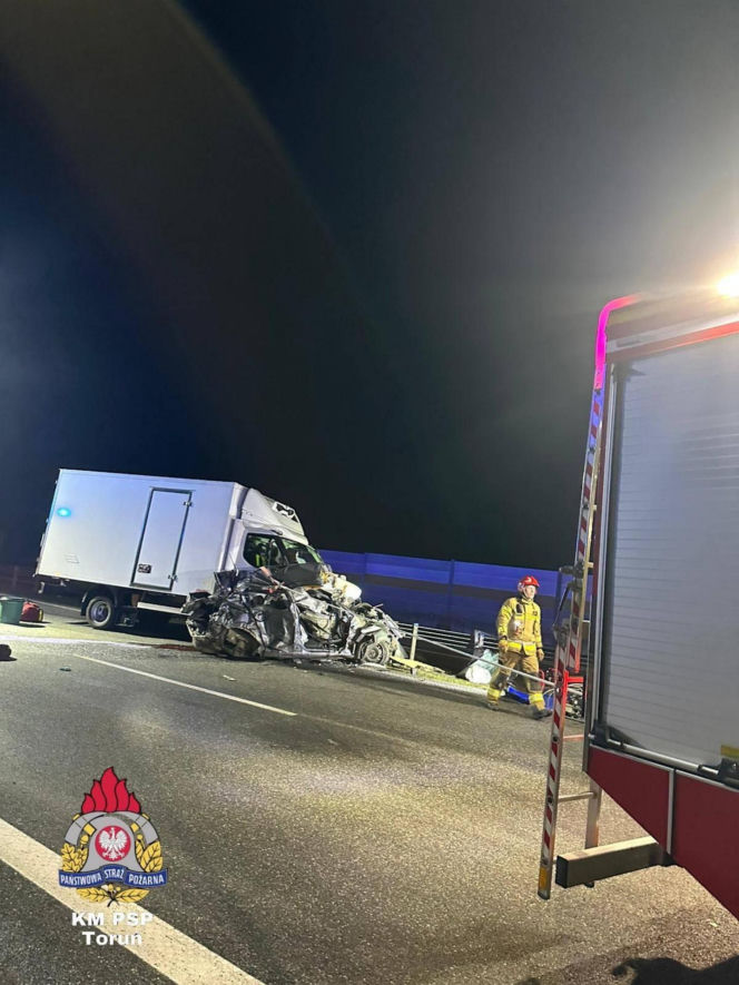 Tragiczny wypadek na autostradzie A1 pod Toruniem. Jedna osoba nie żyje!