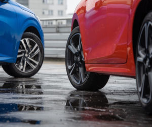 Peugeot 208 Allure vs Opel Corsa Elegance