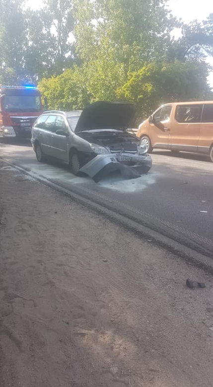 Groźny wypadek na ul. Nowotoruńskiej w Bydgoszczy [ZDJĘCIA]