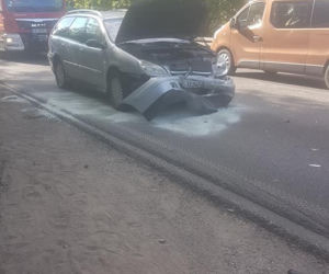 Groźny wypadek na ul. Nowotoruńskiej w Bydgoszczy [ZDJĘCIA]