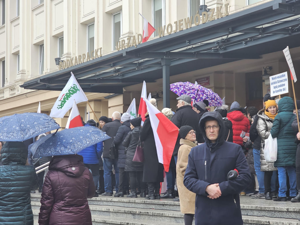 Protest “Nie dla deprawacji dzieci w szkołach”