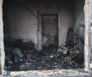 Ogień pojawił się o świcie. Rodzina straciła wszystko. Nie mają dokąd wrócić