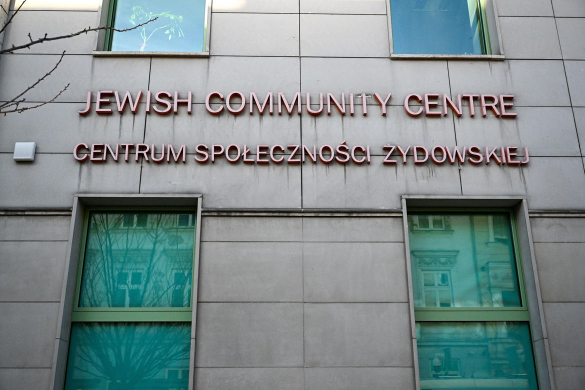 Karol III odwiedził Centrum Społeczności Żydowskiej w Krakowie. Michał i Aya poznali króla. "To miły starszy pan"