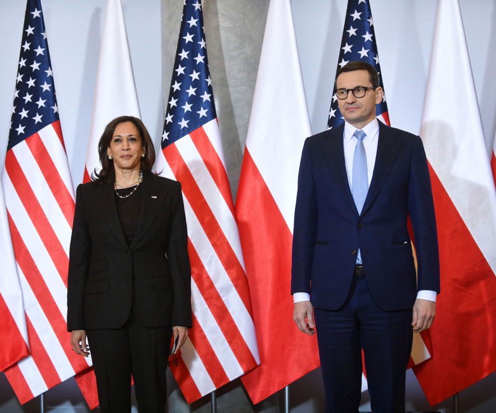 Premier RP Mateusz Morawiecki i wiceprezydent USA Kamala Harris wzięli udział w spotkaniu w KPRM w Warszawie