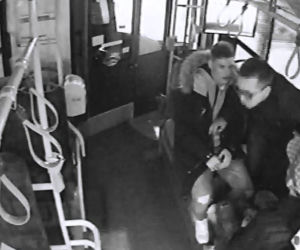 Zaatakowali w autobusie. Poznajesz te osoby?