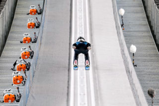 Igrzyska 2026: Pierwsze skoki za Polakami! Męczarnie Stocha, udany powrót Wąska