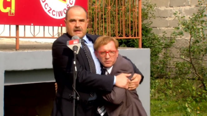 	Ranczo 9 sezon odc. 117. Czerepach (Artur Barciś), senator Kozioł (Cezary Żak)