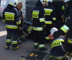 Straszliwy wypadek. Koń utknął w przyczepie, został uśpiony
