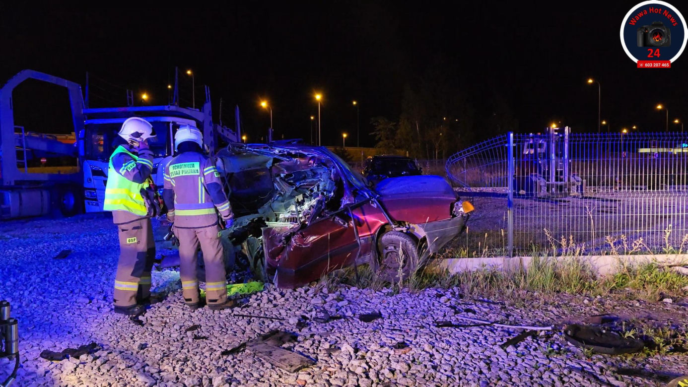 Kierujący samochodem Audi stracił panowanie nad pojazdem i zjechał z drogi na pobocze 