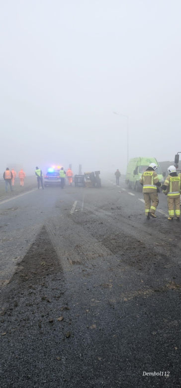 Kolizja za kolizją na S5 koło Leszna. Na wysokości Lipna w gęstej mgle wpadają na siebie samochody