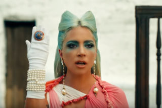 Lady Gaga zaprezentowała najnowszy klip do 911. Fani 'zasługujesz na kolejnego Oscara'